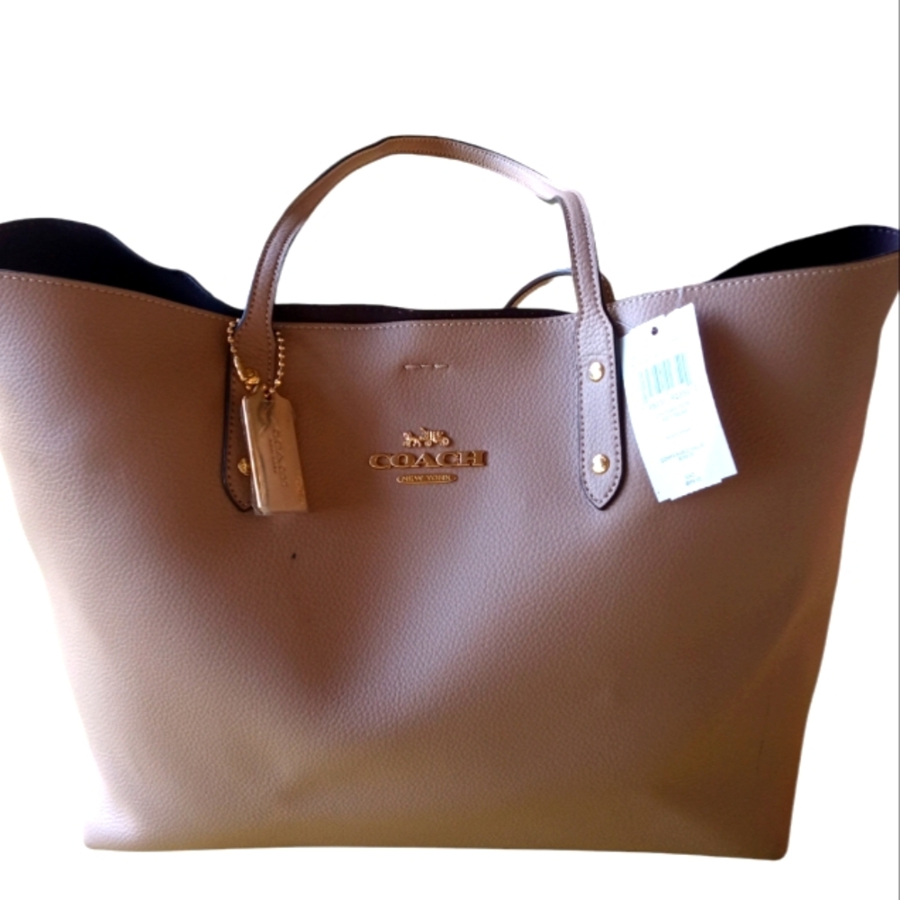 NWT Coach Town Tote Handbag with 2 handles Taupe /Oxblood